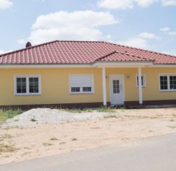 Bungalow mit Garage